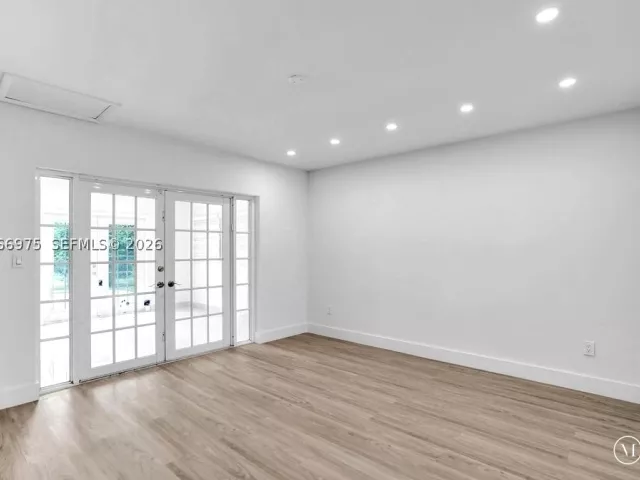 5-bedroom home for sale in Miami - 19710 NE 23rd Ave - MondialRealty