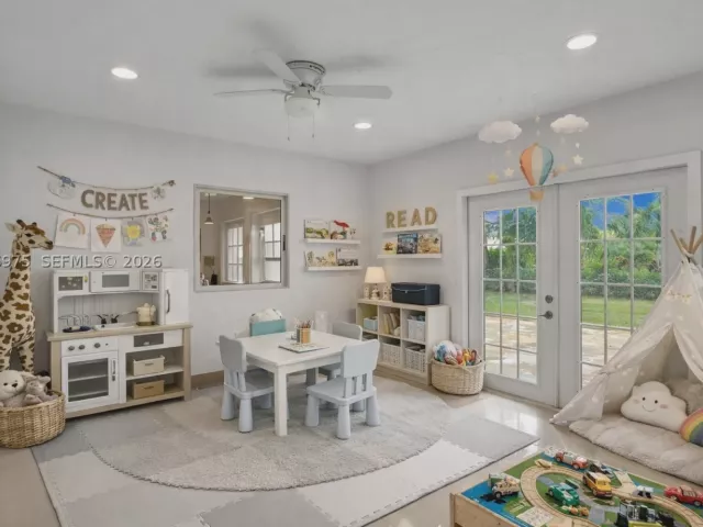 5-bedroom home for sale in Miami - 19710 NE 23rd Ave - MondialRealty
