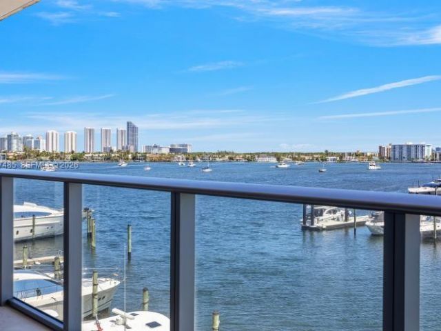 Apartment for sale  Unit #305 - photo 7445948