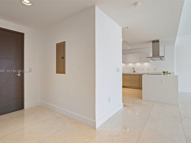 Apartment for sale  Unit #305 - photo 7445952