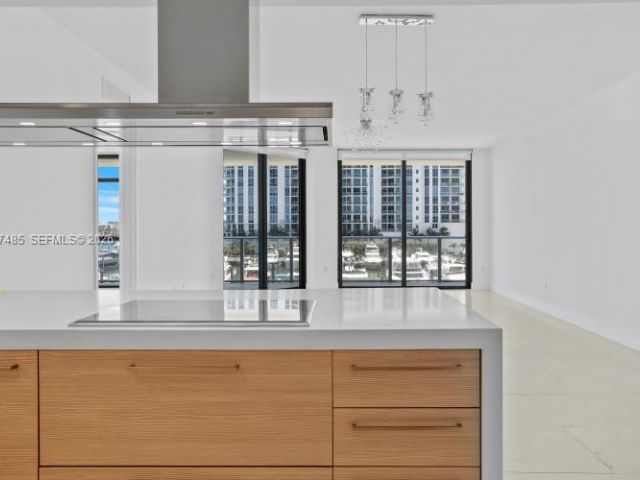 Apartment for sale  Unit #305 - photo 7445956