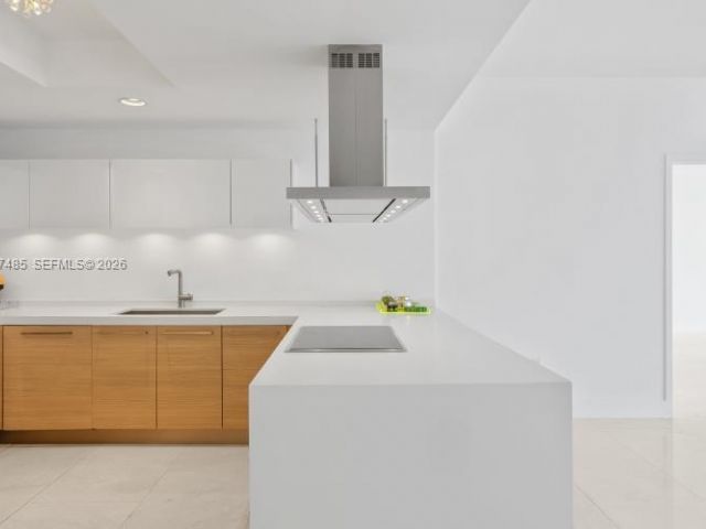 Apartment for sale  Unit #305 - photo 7445957