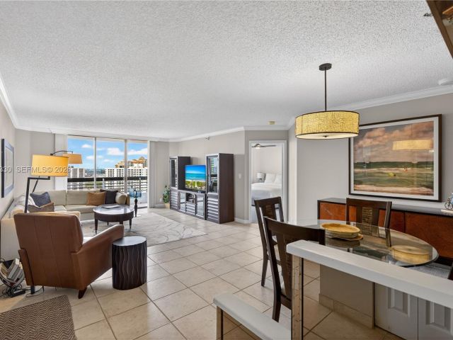 Apartment for sale  Unit #2202 - photo 7515790