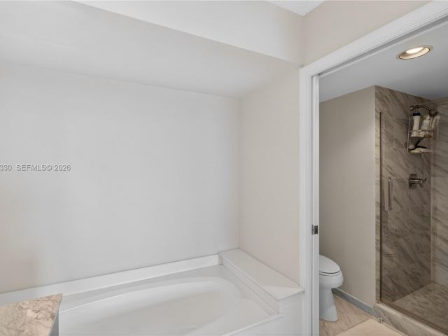 Apartment for sale  Unit #2202 - photo 7515802