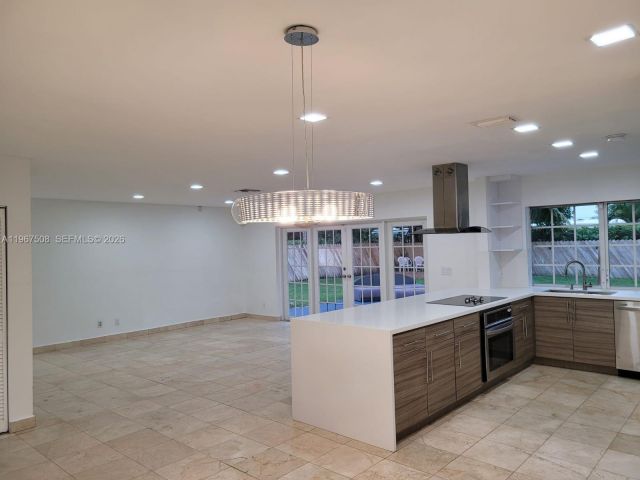 Home for rent at 2040 NE 197th Ter - photo 7443414