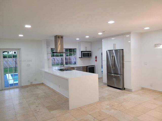 Home for rent at 2040 NE 197th Ter - photo 7443415