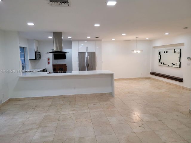 Home for rent at 2040 NE 197th Ter - photo 7443418