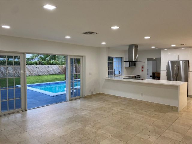 Home for rent at 2040 NE 197th Ter - photo 7443420