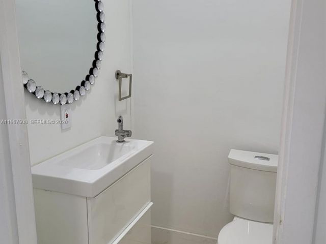 Home for rent at 2040 NE 197th Ter - photo 7443422