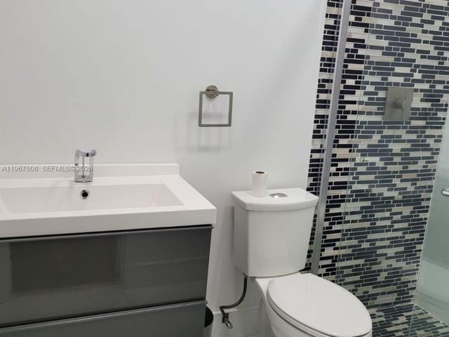 Home for rent at 2040 NE 197th Ter - photo 7443424