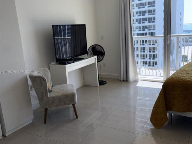 Apartment for rent  Unit #2208 - photo 7444758