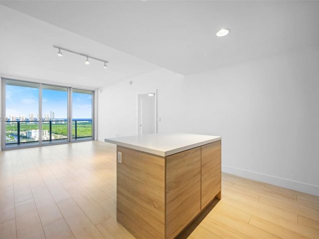 Apartment for rent  Unit #3020 - photo 7443648