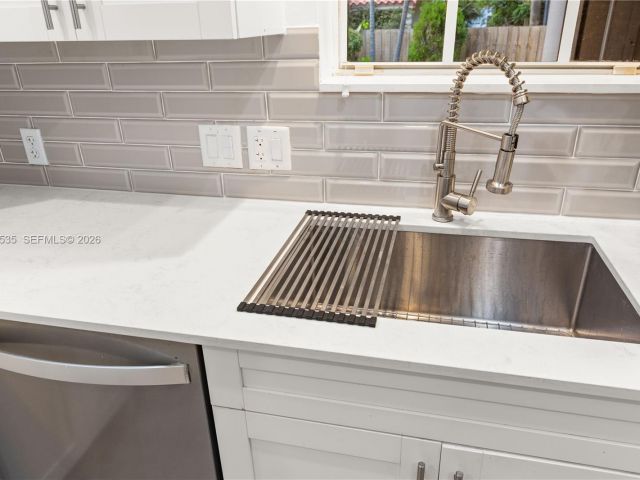 3-bedroom home for sale in Miami - 4487 SW 15th Ter - MondialRealty