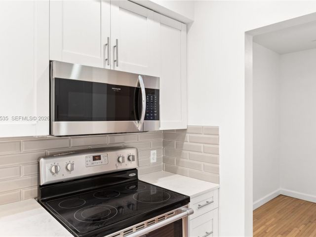 3-bedroom home for sale in Miami - 4487 SW 15th Ter - MondialRealty