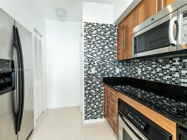 Apartment for rent  Unit #2726 - photo 7447518