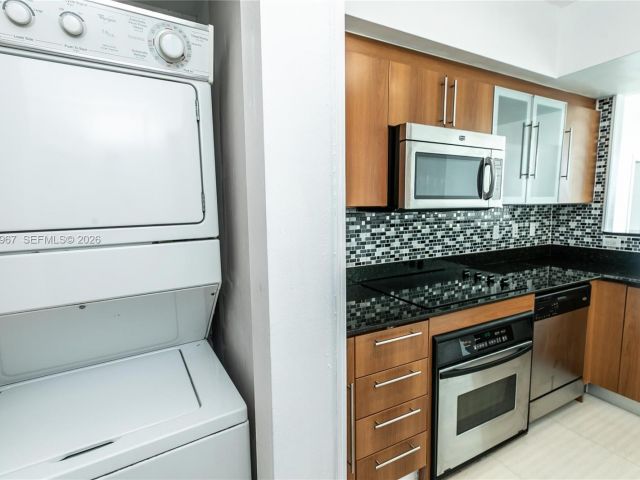 Apartment for rent  Unit #2726 - photo 7447519