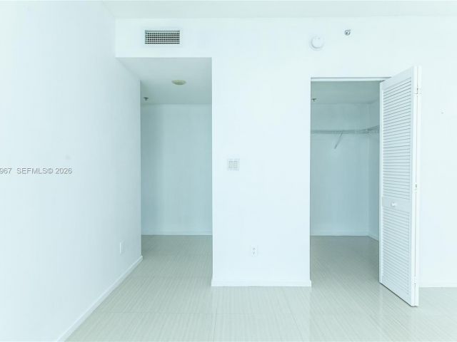 Apartment for rent  Unit #2726 - photo 7447523