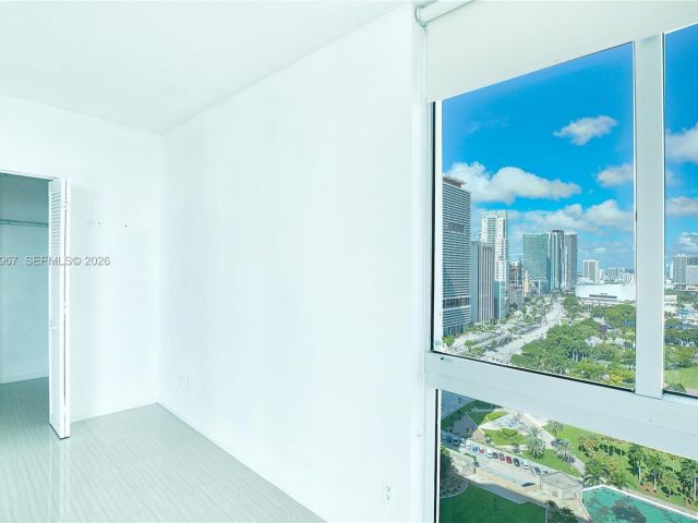 Apartment for rent  Unit #2726 - photo 7447525