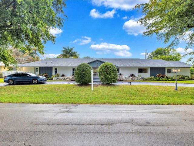 Home for sale at 3211 Calle Largo Dr - photo 7445751