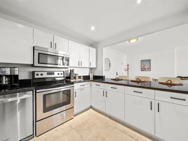 Apartment for sale  Unit #908 - photo 7446722