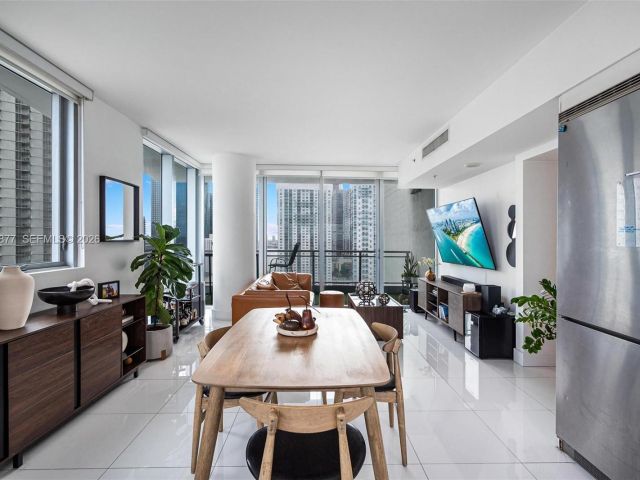 Apartment for rent  Unit #2710 - photo 7447495