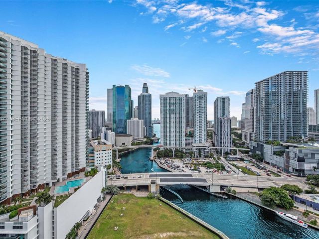 Apartment for rent  Unit #2710 - photo 7447500