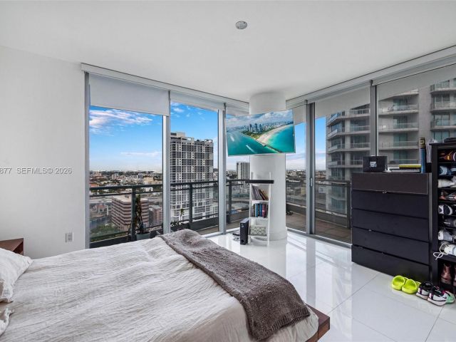 Apartment for rent  Unit #2710 - photo 7447502