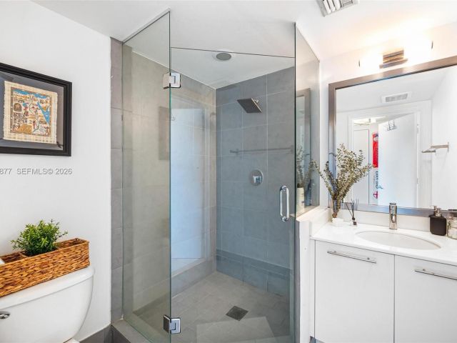 Apartment for rent  Unit #2710 - photo 7447510