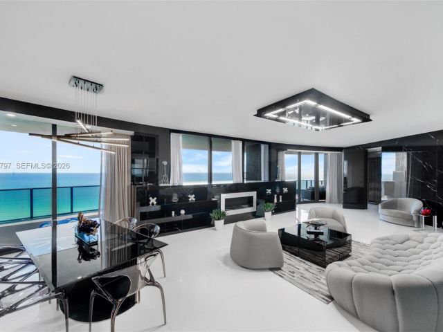 Apartment for rent  Unit #1605 - photo 7447926