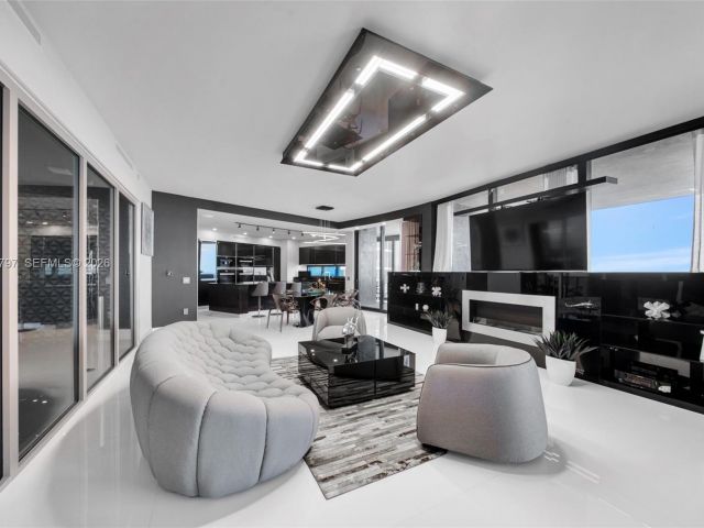 Apartment for rent  Unit #1605 - photo 7447931