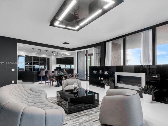 Apartment for rent  Unit #1605 - photo 7447937