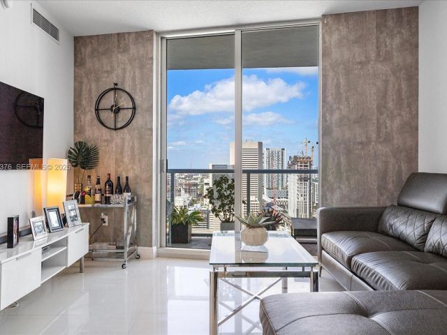 Apartment for rent  Unit #3407 - photo 7446837