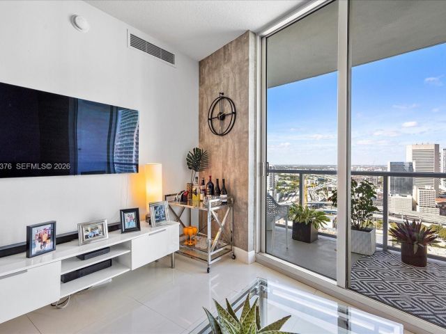 Apartment for rent  Unit #3407 - photo 7446839