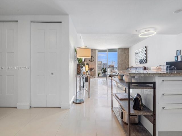 Apartment for rent  Unit #3407 - photo 7446846