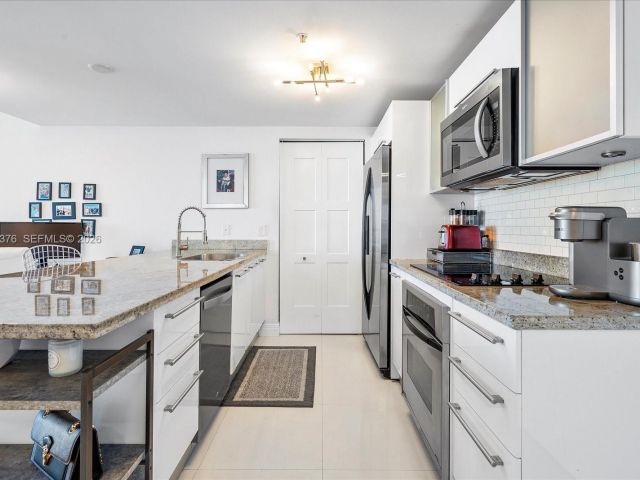 Apartment for rent  Unit #3407 - photo 7446855