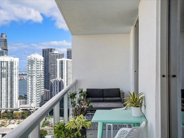 Apartment for rent  Unit #3407 - photo 7446868