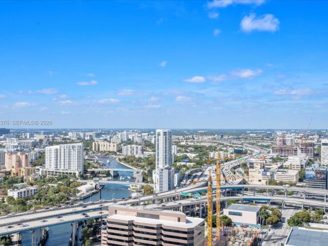 Apartment for rent  Unit #3407 - photo 7446870