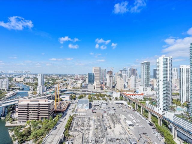 Apartment for rent  Unit #3407 - photo 7446872