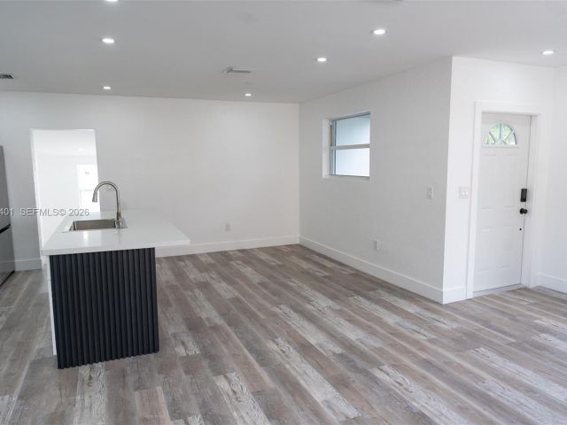 Home for rent at 2600 NW 108th St - photo 7445628