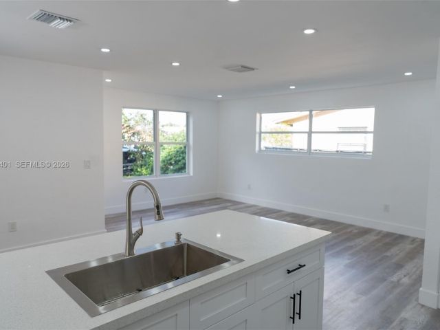 Home for rent at 2600 NW 108th St - photo 7445634