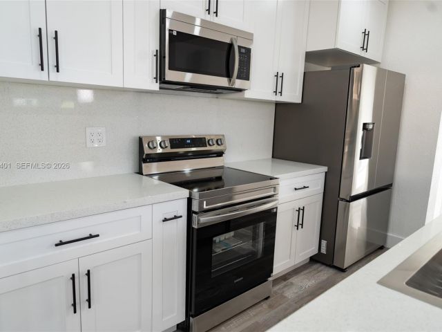 Home for rent at 2600 NW 108th St - photo 7445635