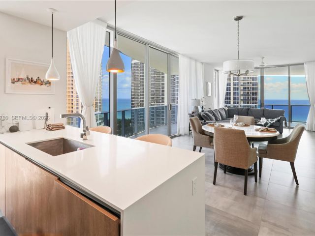 Apartment for rent  Unit #1205 - photo 7507526