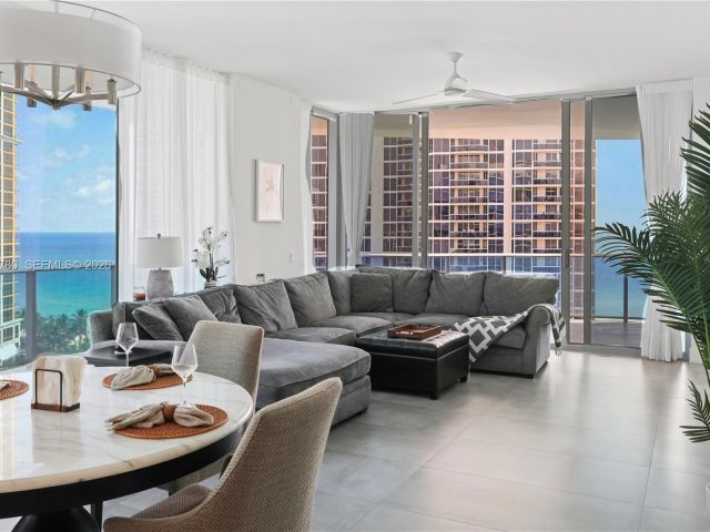 Apartment for rent  Unit #1205 - photo 7507530