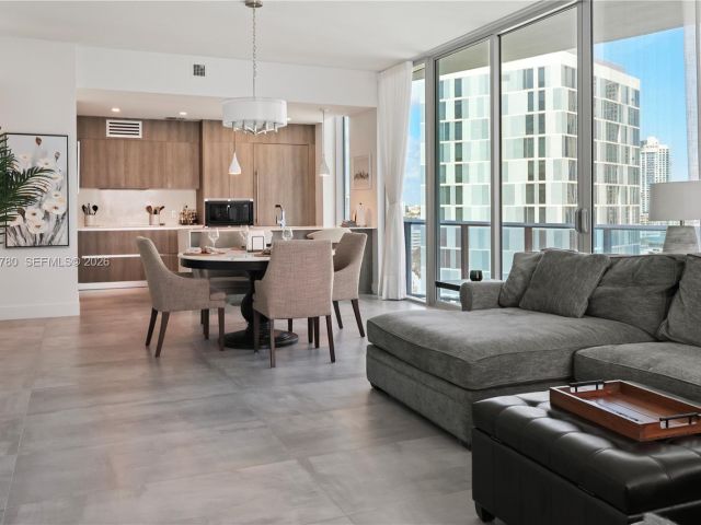 Apartment for rent  Unit #1205 - photo 7507537