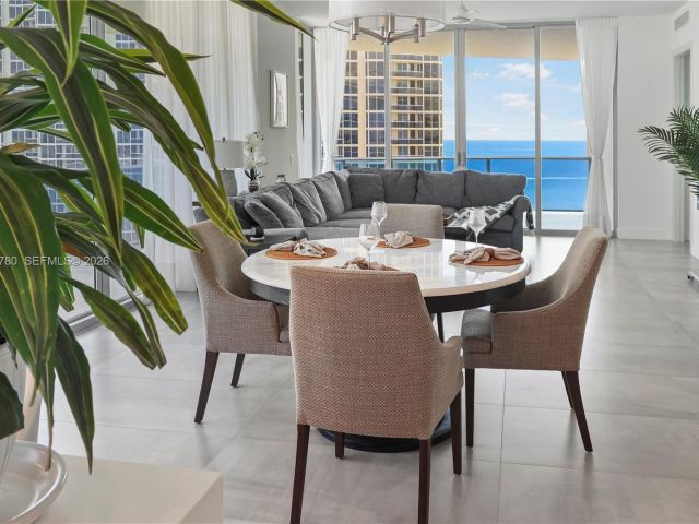 Apartment for rent  Unit #1205 - photo 7507551