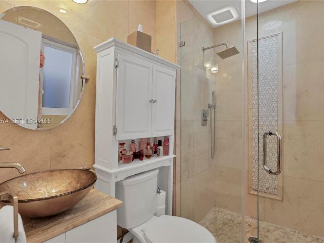 Home for sale at 1901 SW 90th Ave - photo 7449123