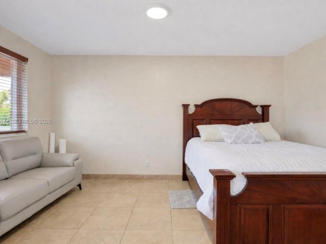 Home for sale at 1901 SW 90th Ave - photo 7449124