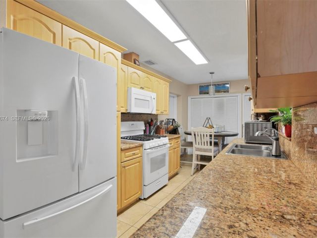 Home for sale at 1901 SW 90th Ave - photo 7449125