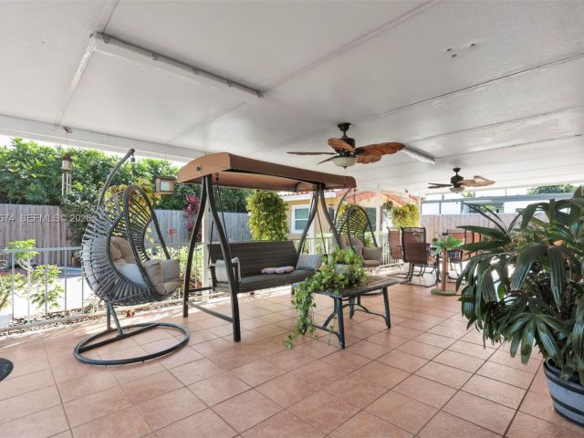 Home for sale at 1901 SW 90th Ave - photo 7449129