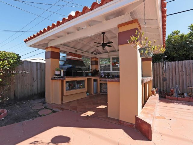 Home for sale at 1901 SW 90th Ave - photo 7449130